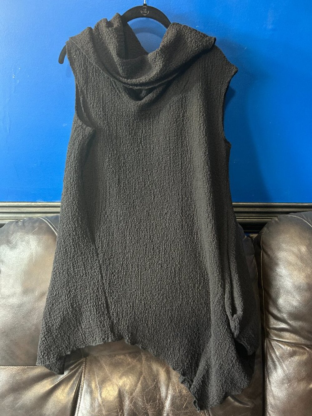Curvesque Black Asymmetrical Bubble Textured Cowl Top L/XL Avant Garde Goth IC